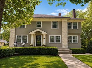 6039 Oak St, Kansas City, MO 64113