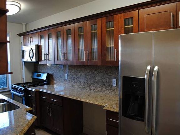 3rd image of 7815 141st St APT 1K