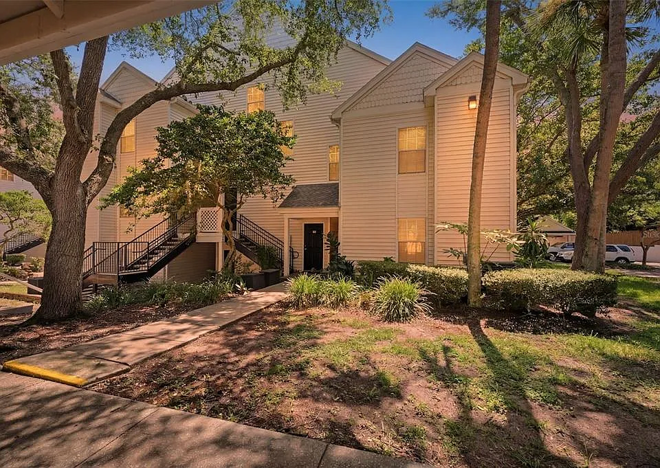 3274 Haviland Ct #201