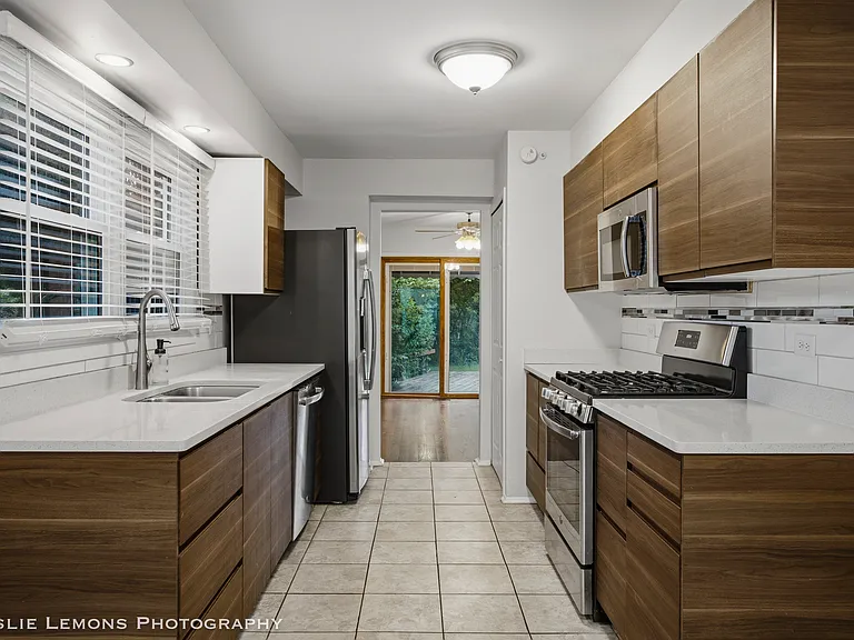 554 Fessler Ave — Photo 7