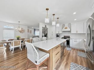 72 Oak Ridge Ln, Manahawkin, NJ 08050