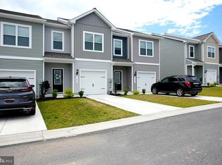 189 Hampstead Blvd, Falling Waters, WV 25419