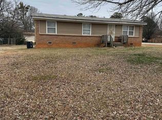 2 Julian Bond Ln, Spartanburg, SC 29307