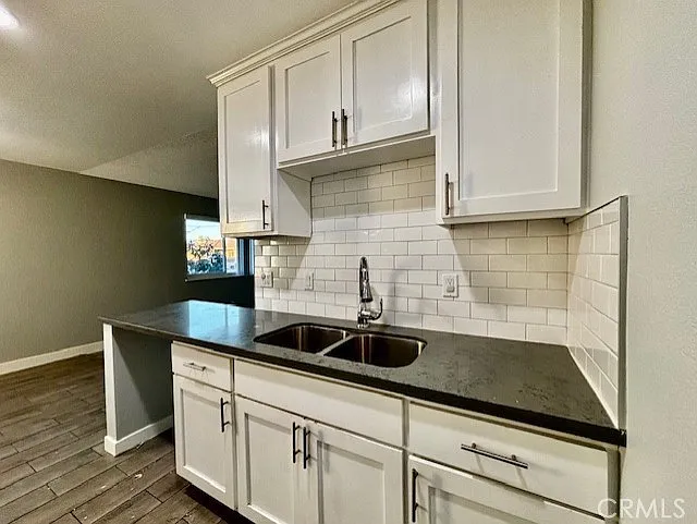 17102 Emerald Ln #E — Photo 32