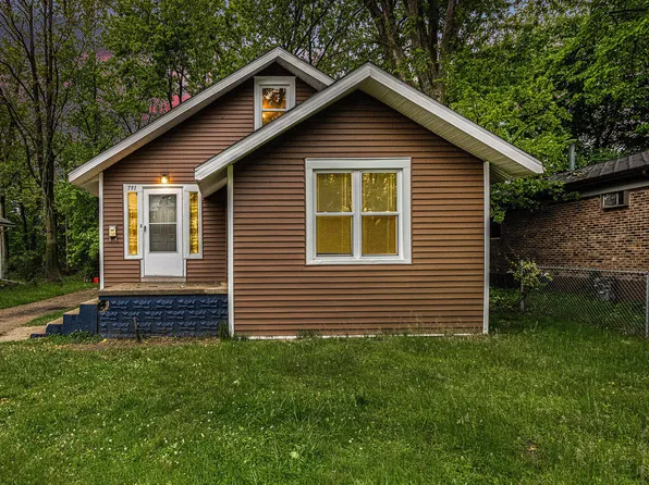 791 La Salle St, Benton Harbor, MI 49022