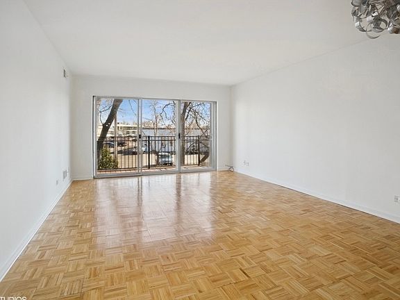 3rd image of 5300 Carriageway Dr APT 203