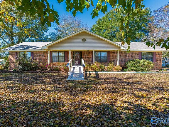 5th image of 2405 Shady Grove Ln SW