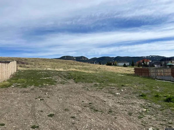 1121 Goodstein Dr, Casper, WY 82601