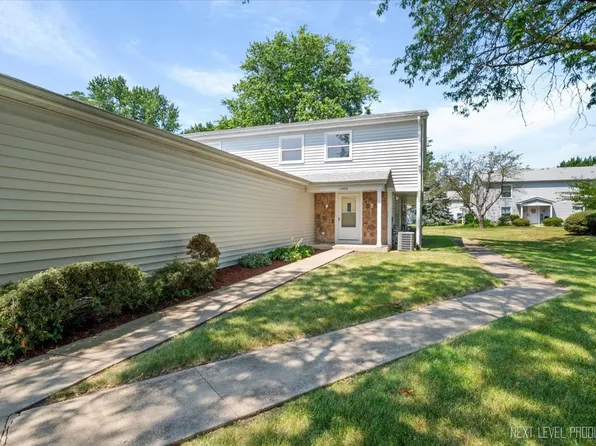 1340 N Glen Cir APT D, Aurora, IL 60506