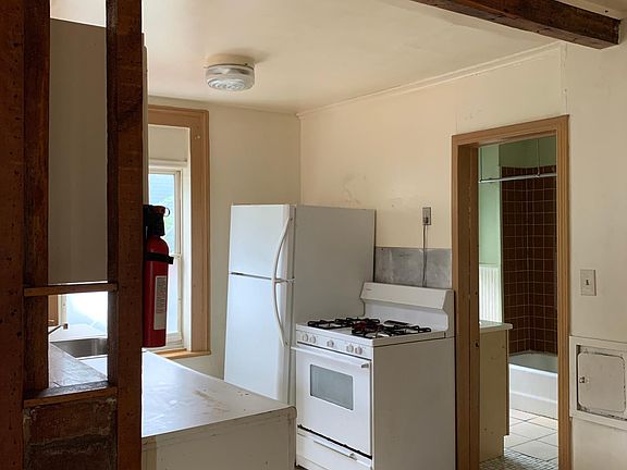 5th image of 149 Grand St APT 2