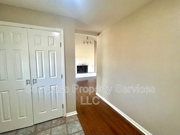 4th image of 318 Beverly Cox Dr
