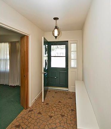 4th image of 109 Alberta Dr