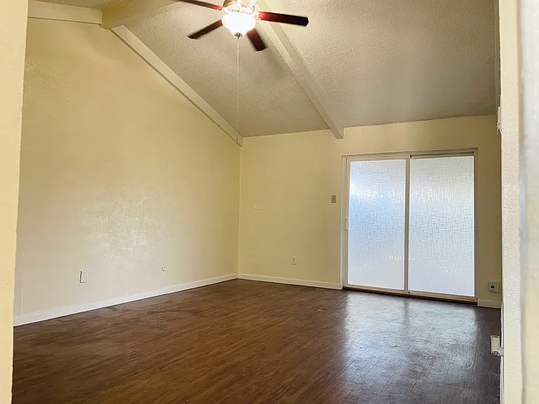 3400 Pleasant Valley Ln #3400 — Photo 14