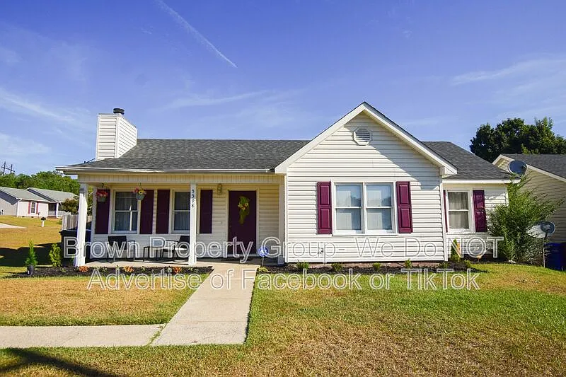 3 bed, 2.0 bath, 1151 sqft, $1,600 — Photo 2