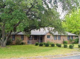 1106 N Avenue F, Elgin, TX 78621