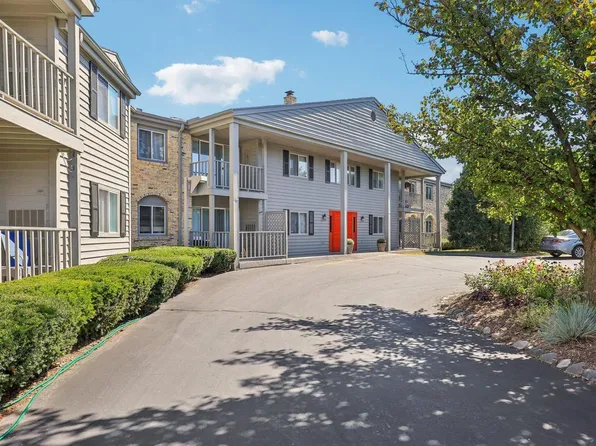 7234 North Green Bay AVENUE #209, Glendale, WI 53209