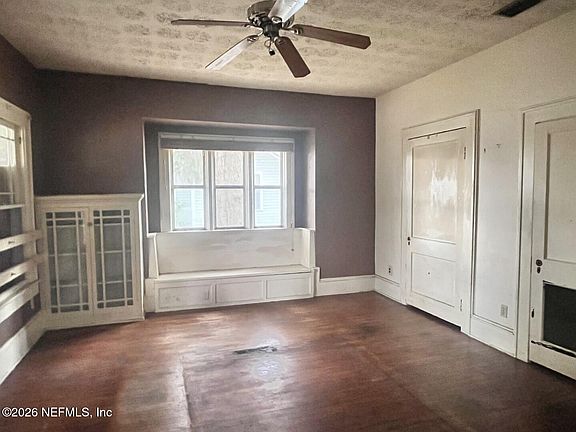 5th image of 4417 MARQUETTE Avenue