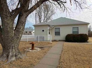 408 Clay St, Jetmore, KS 67854