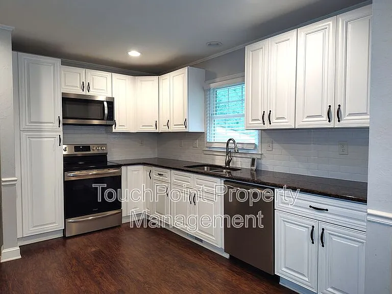 5812 Donegal Dr — Photo 3