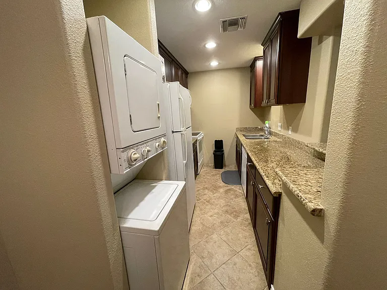 9009 Richmond Ave #702 — Photo 5