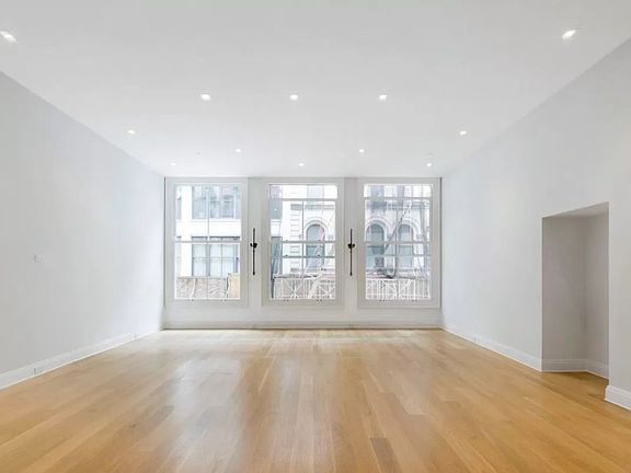 4th image of 42 Walker St APT 2