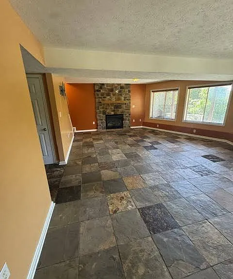 80 Walnut Ct — Photo 17