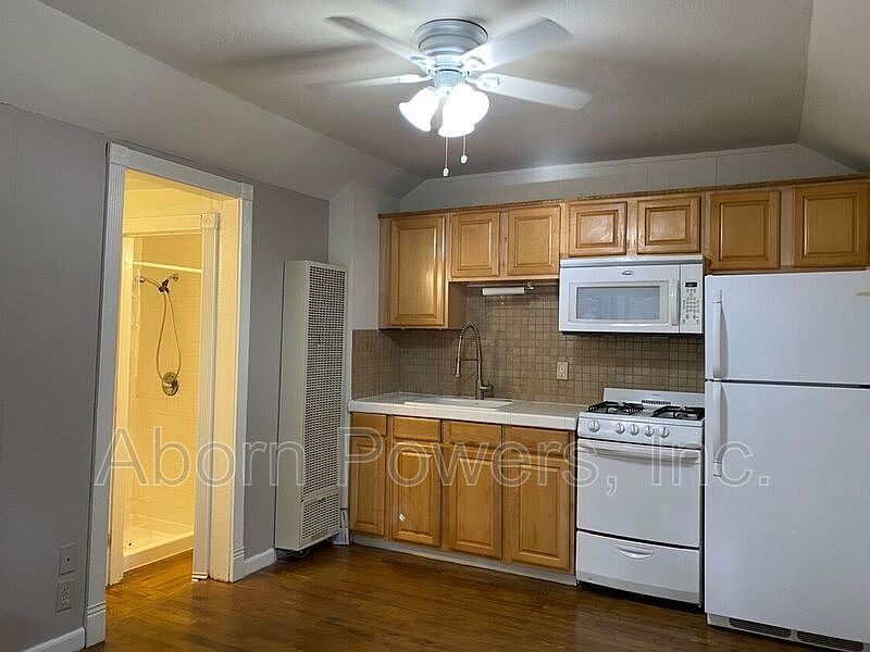 2nd image of 6043 Pony Express Trl APT 4