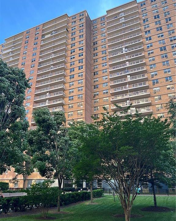 1st image of 448 Neptune Ave APT 16H