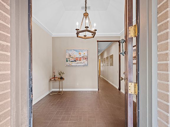 4th image of 2006 Crescent Ct
