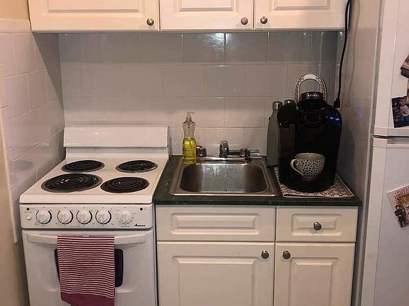 4th image of 243 E 81st St APT A