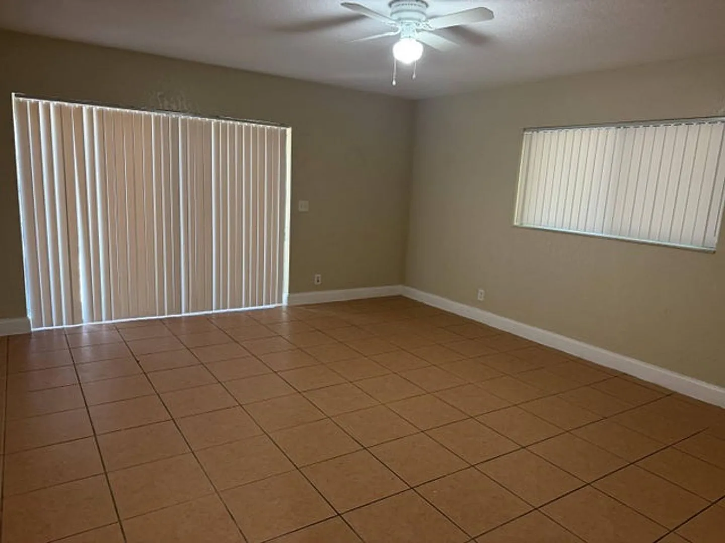 1200 NW 7TH Terrace, Fort Lauderdale, FL 33311 - 6014 — Photo 4