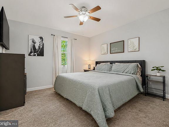 3rd image of 18461 Three Notch Rd