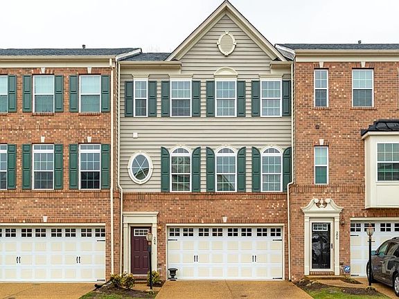 2nd image of 204 Siena Ln