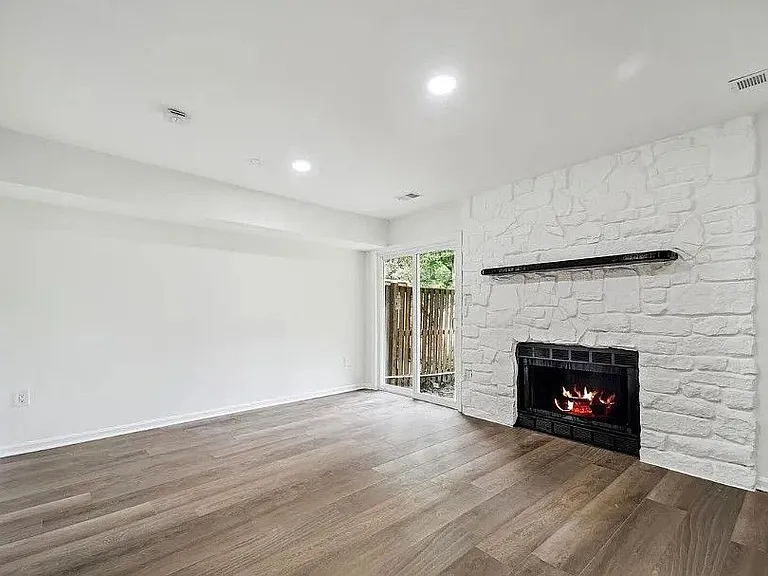 10611 Campus Way S — Photo 12