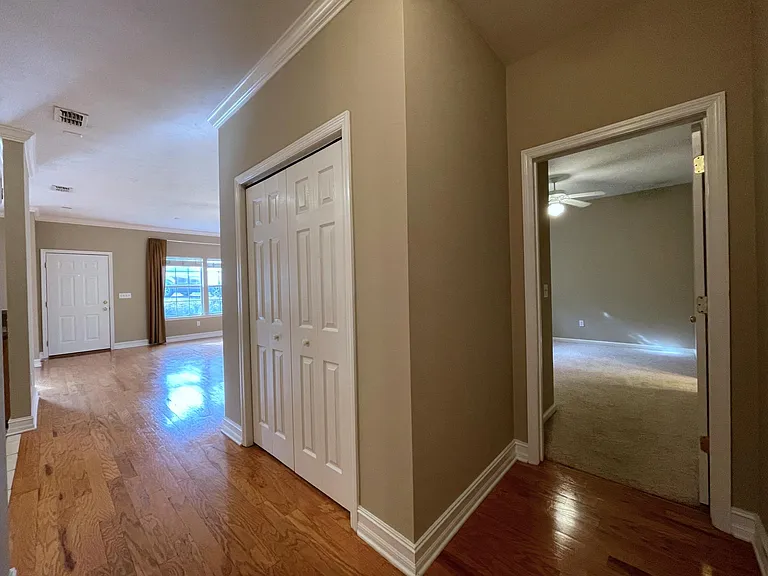 2868 Braddock Ct — Photo 8