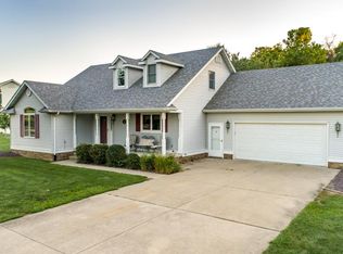 15645 N Misty Ln, Effingham, IL 62401