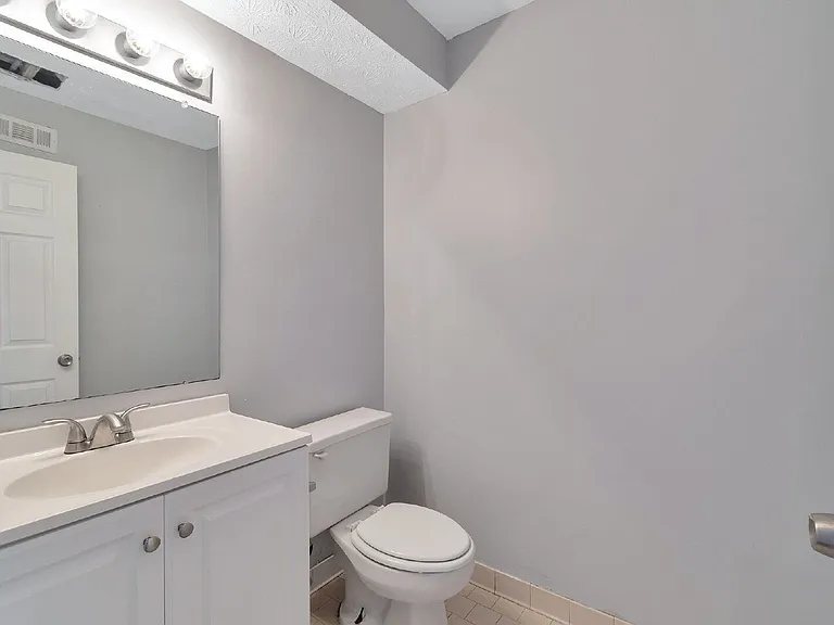 4641 Hampton Chase NE — Photo 18