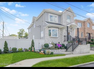 50 Buffington Ave #1F, Staten Island, NY 10312