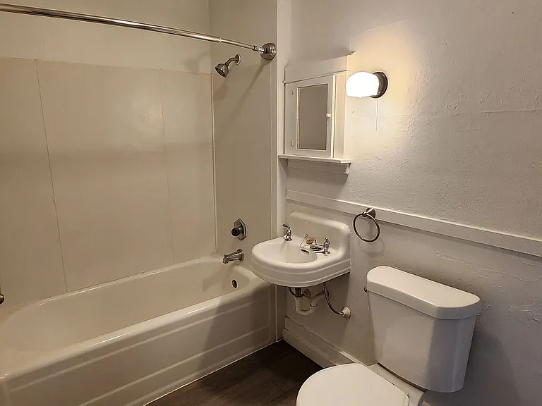 518 G Street Apartments! — Photo 20