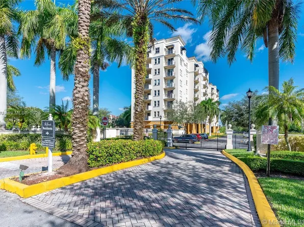 9021 SW 94th St #Penthouse 07, Miami, FL 33176