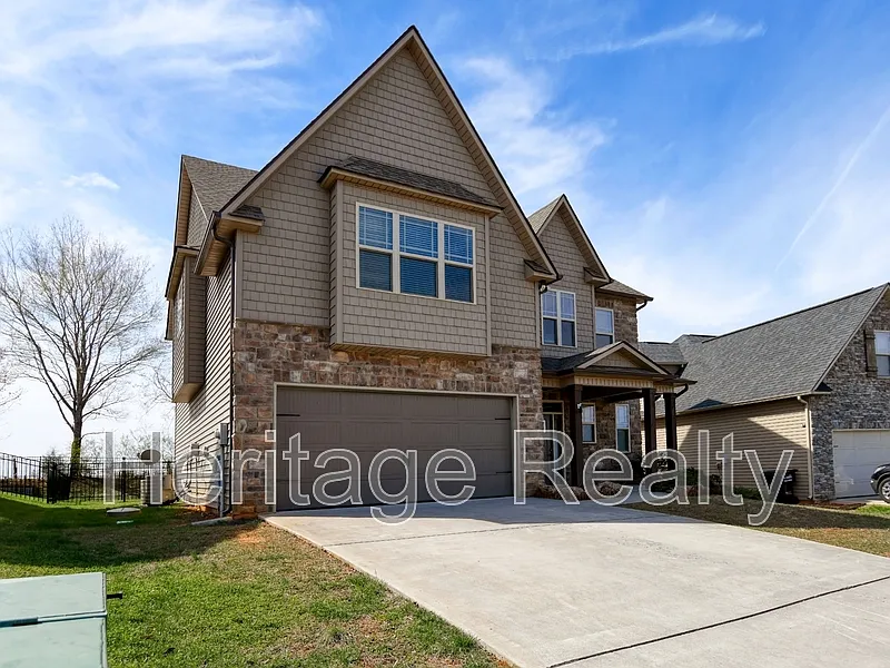 Building Photo - 2647 Willow Ave