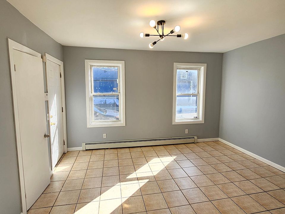 1st image of 16 Amity St Floor 1