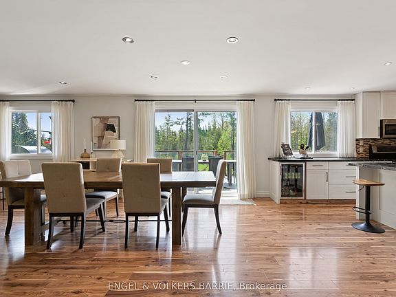 5th image of 1441 Hendrie Rd