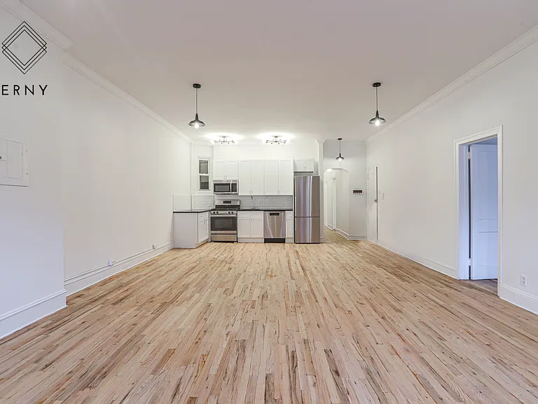 860 Manhattan Ave #2 — Photo 1
