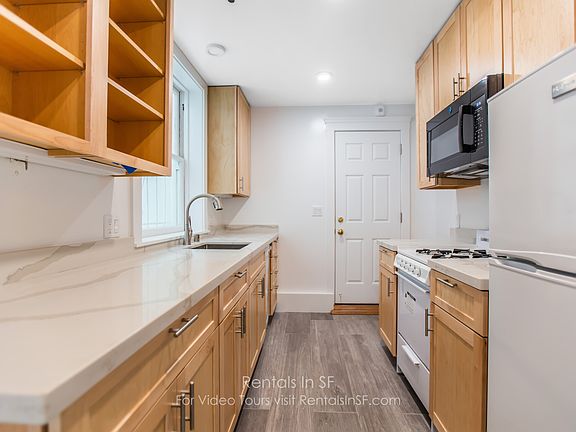 2nd image of 815 Pierce St #1A