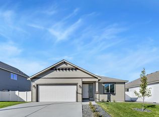 722 Honeylicious St, Richland, WA 99352