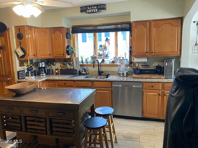 3rd image of 191 Brookside Avenue