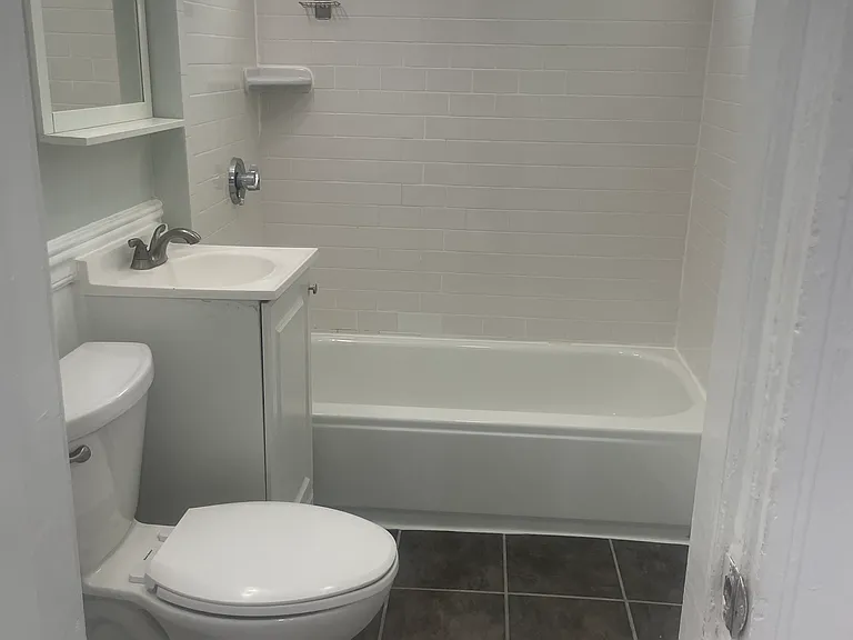 132 Greenwood St #2 — Photo 5