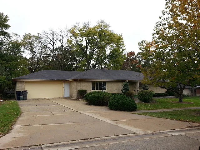 1220 Sherwood Ave photo 1