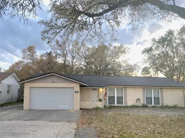 6702 Village Grove Ct, Tampa, FL 33615